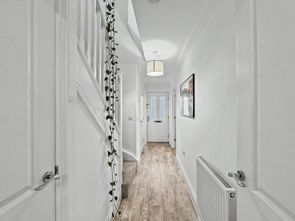 Property photo 3 of 24