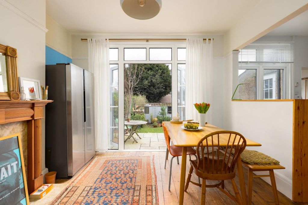 Property photo 3 of 43 57 Calcott Road-46.Jpg