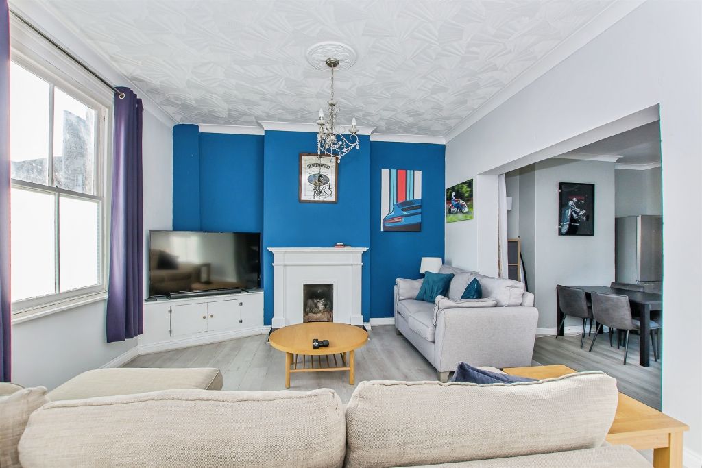 Property photo 2 of 14