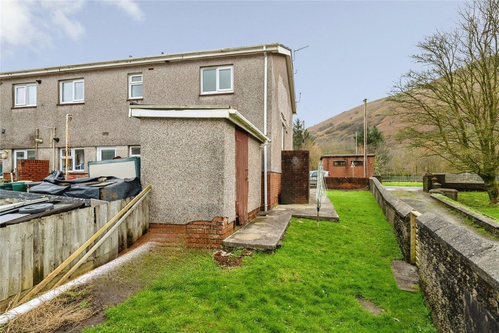 Property photo 2 of 13 Picture No. 14