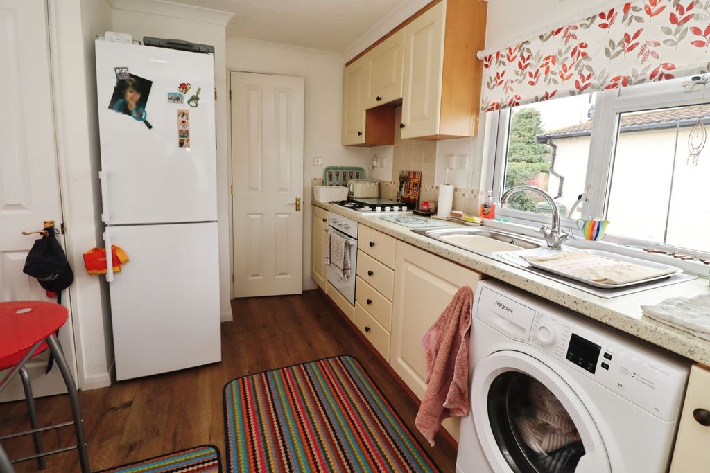 Property photo 2 of 12