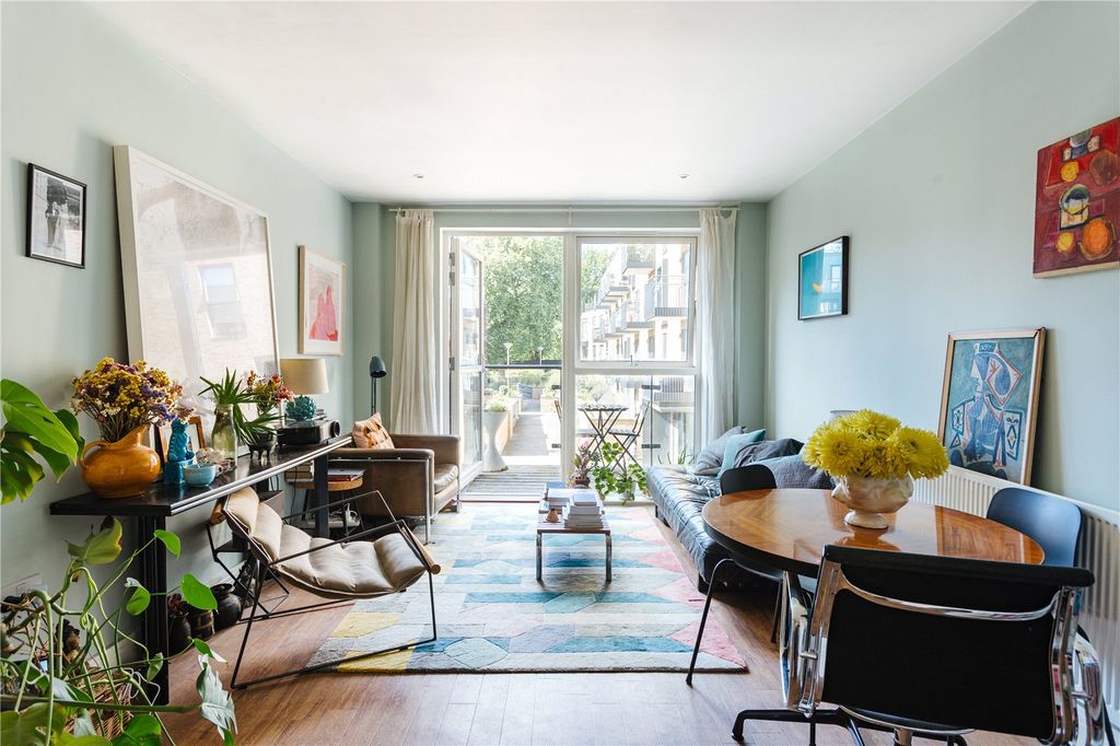 Property photo 1 of 13 Cyan Apartments, E3