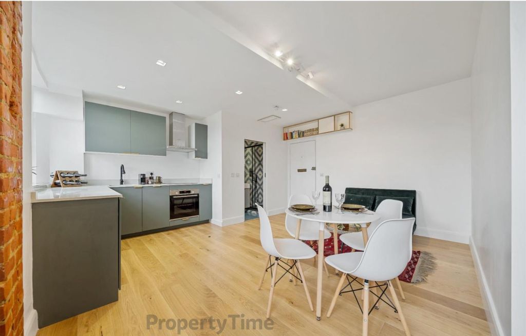 Property photo 2 of 8 1.Png