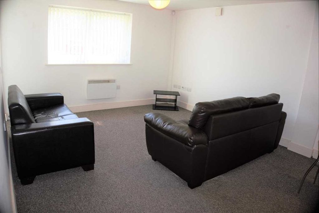 Property photo 3 of 6