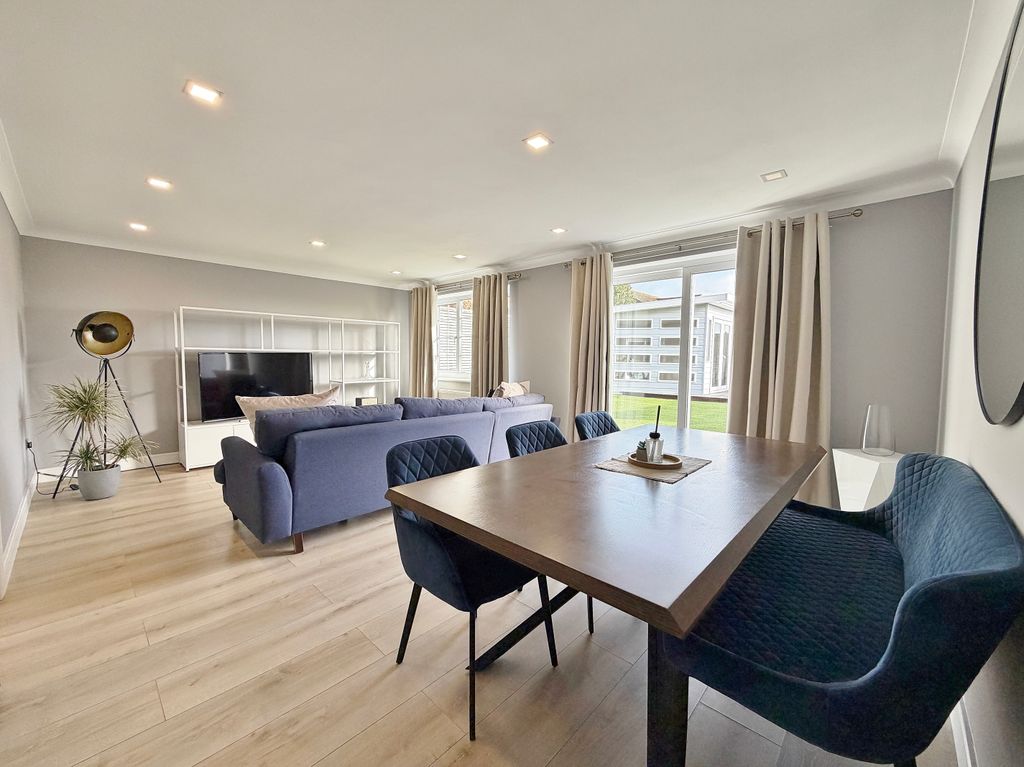 Property photo 3 of 26