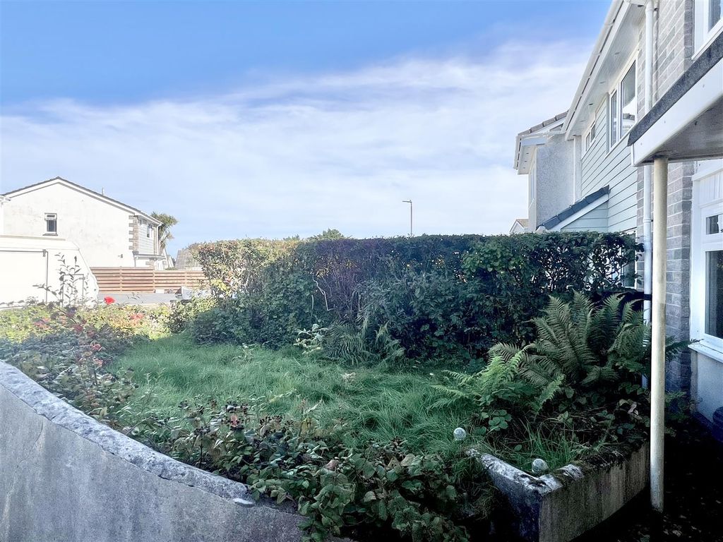 Property photo 3 of 22