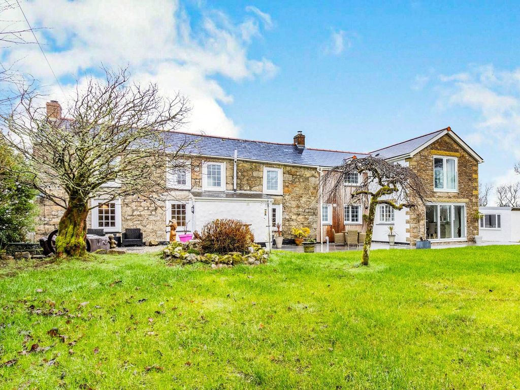 Property photo 1 of 32