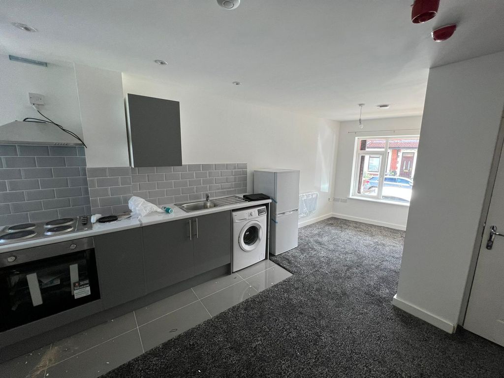 Property photo 1 of 3 Kitchen