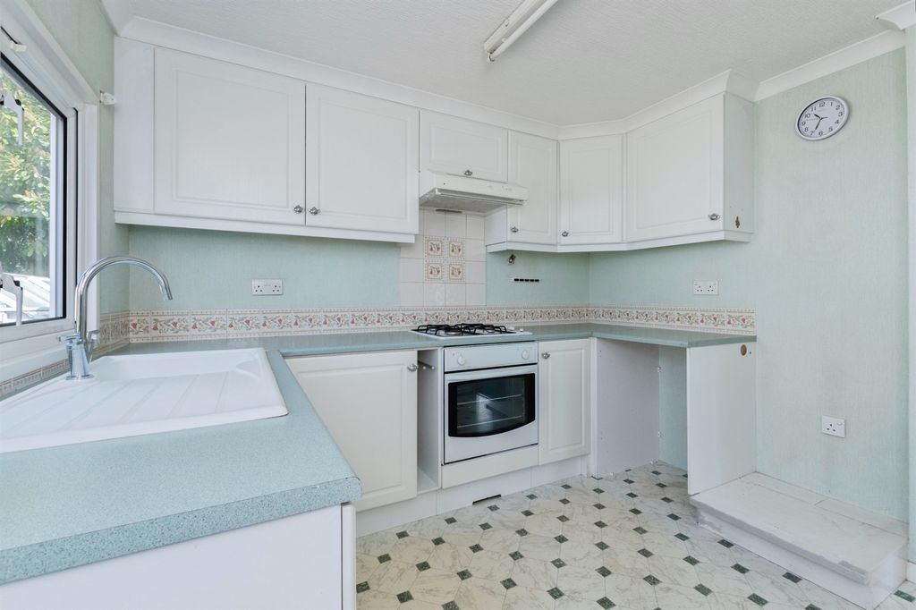 Property photo 3 of 16