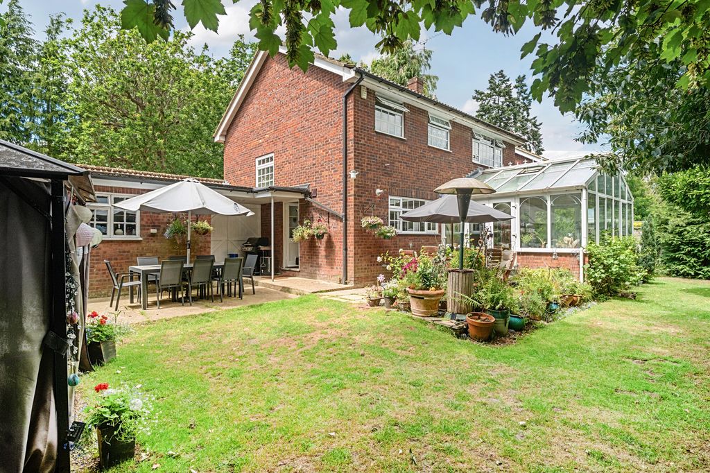 Property photo 2 of 13