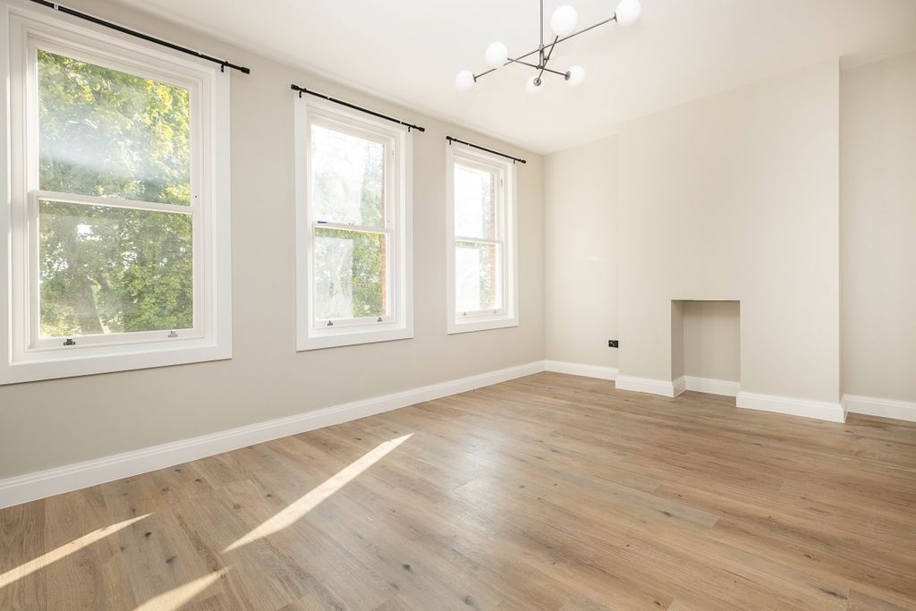 Property photo 2 of 11 Reception Room