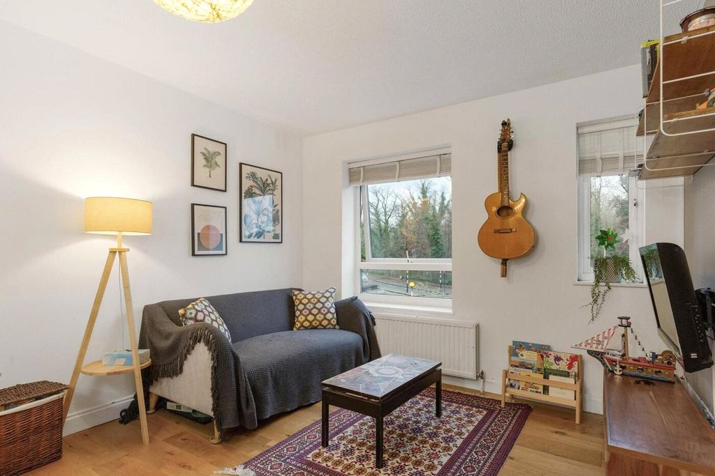 Property photo 3 of 14 Picture No. 15