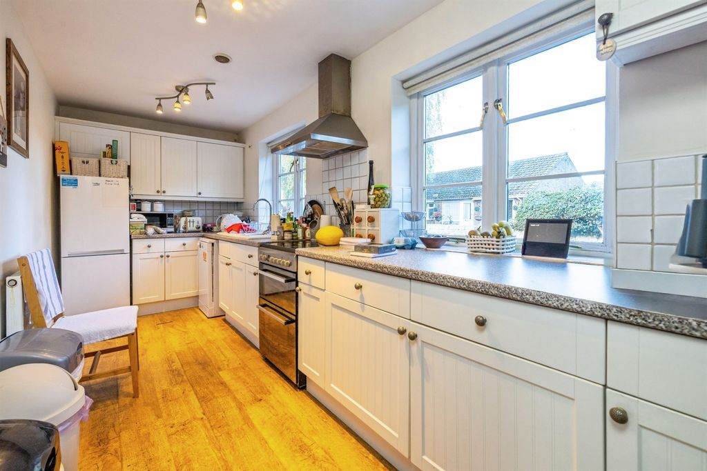 Property photo 3 of 17