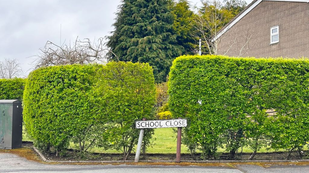 Property photo 2 of 2 School Close