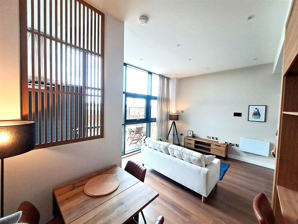 Property photo 3 of 17 T8.Jpg