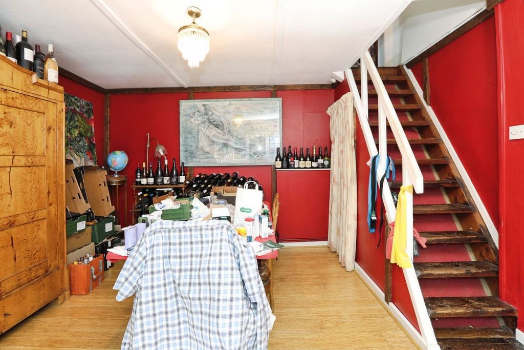Property photo 3 of 19