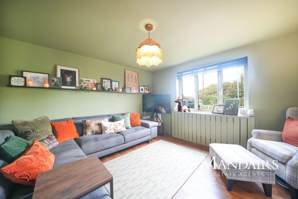 Property photo 3 of 32
