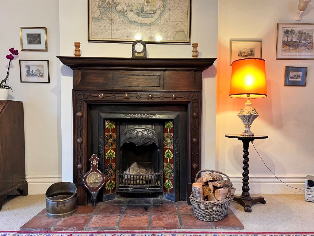 Property photo 2 of 23