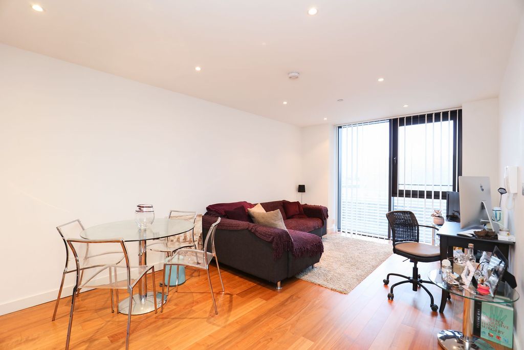 Property photo 2 of 6