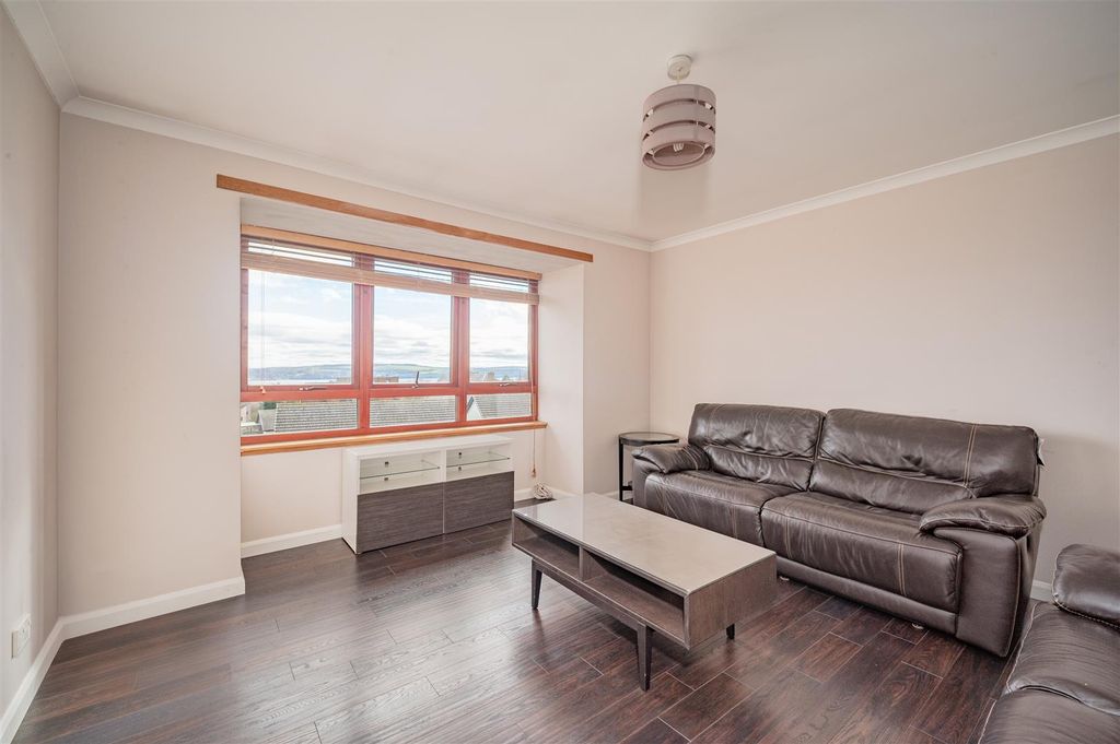 Property photo 2 of 14 Flat G 182 Alexander Street Dundee-6.Jpg