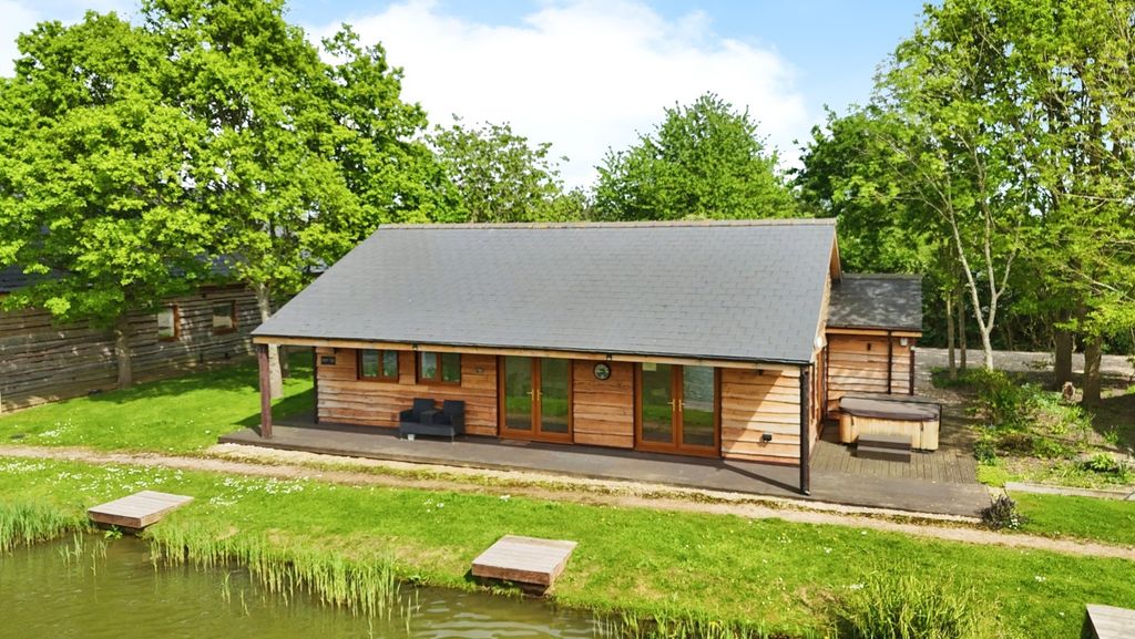 Property photo 3 of 27 4203862