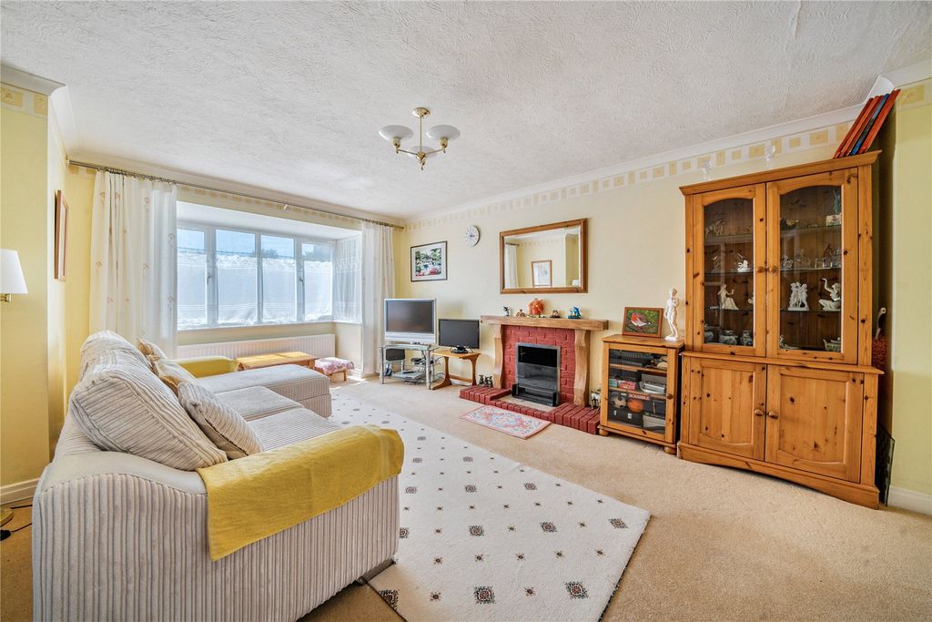Property photo 3 of 12 Sitting Room