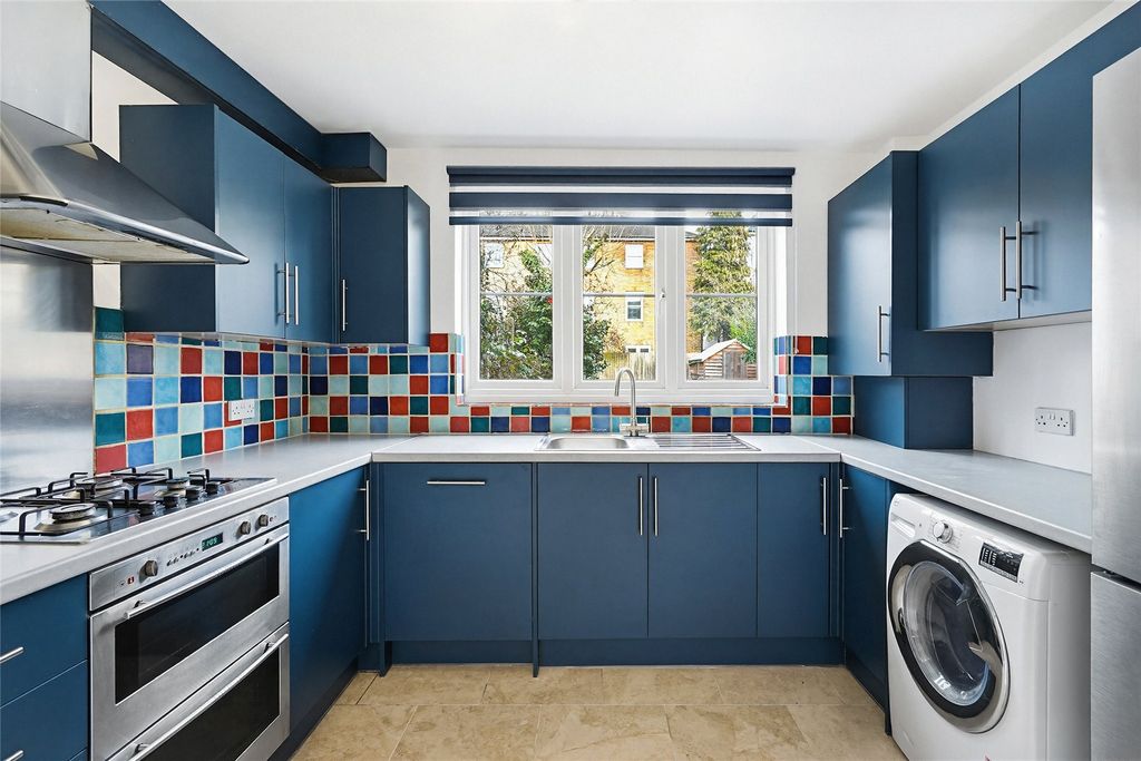 Property photo 3 of 18 Picture No. 06