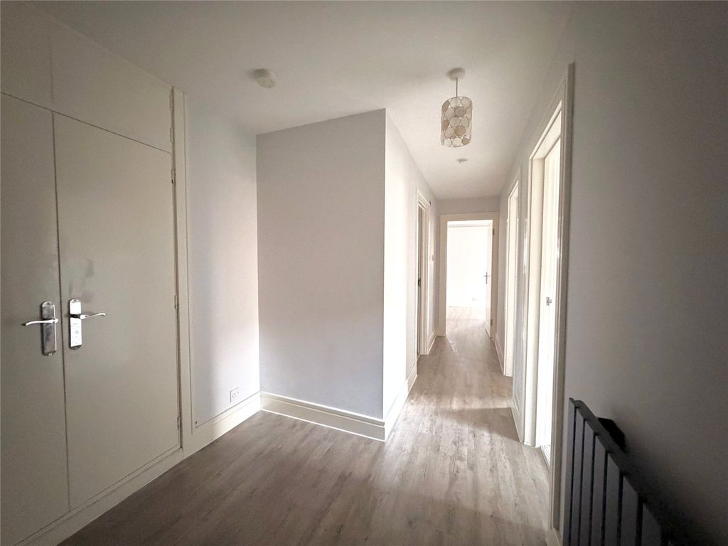 Property photo 3 of 12 Picture No. 22