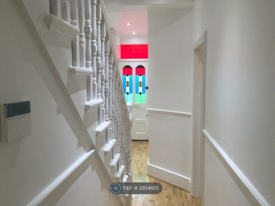 Property photo 3 of 31