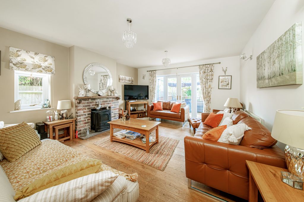 Property photo 2 of 30