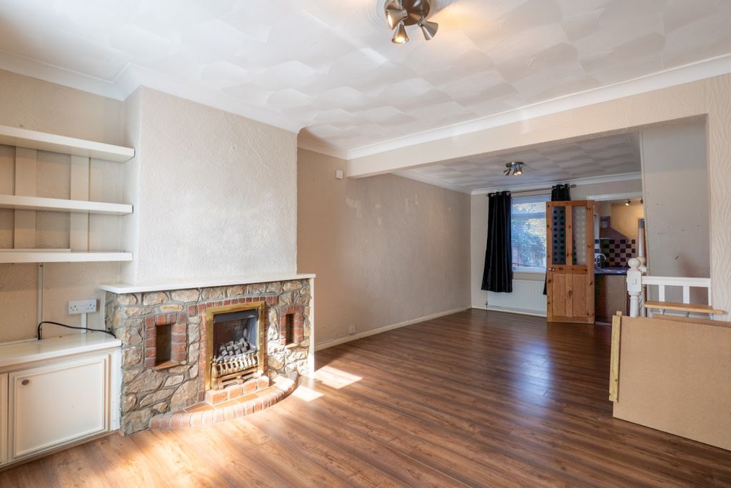 Property photo 2 of 20 4953923