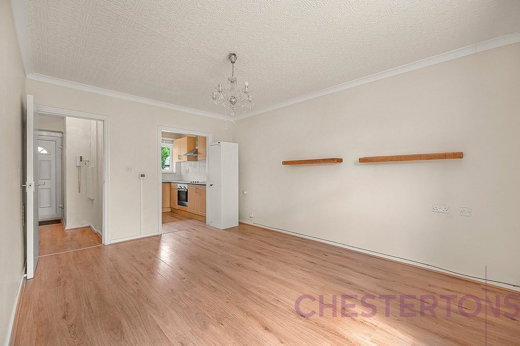 Property photo 3 of 14