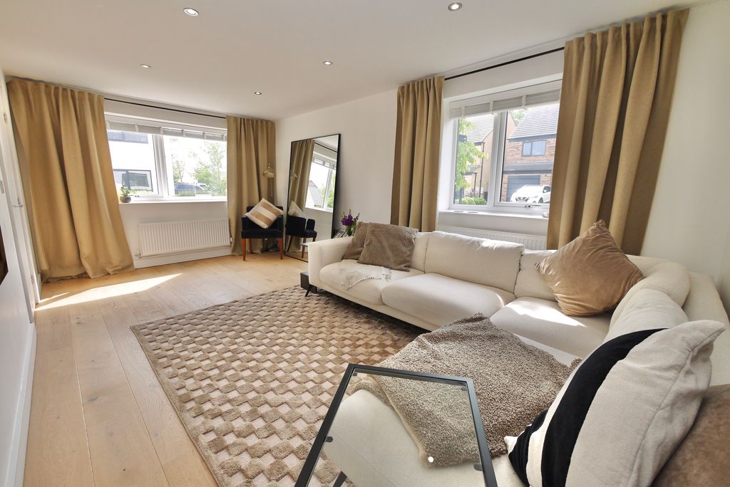Property photo 2 of 30 4
