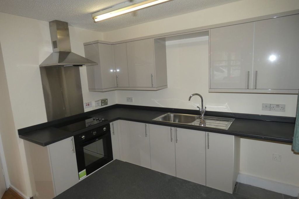 Property photo 2 of 5