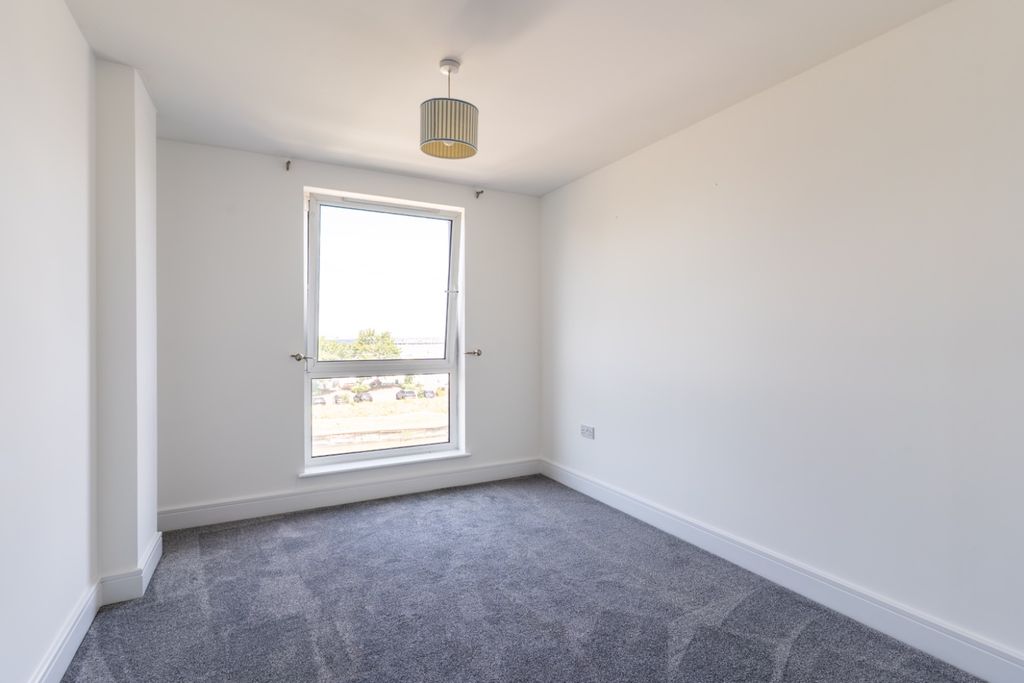 Property photo 3 of 19 5299932
