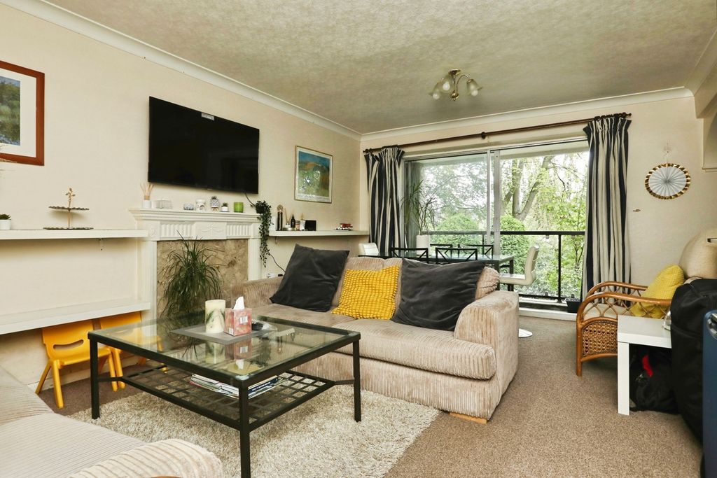 Property photo 3 of 23 Pbox-Img.Jpg