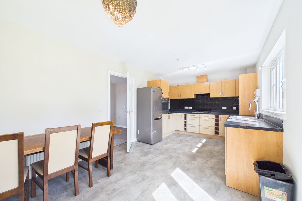 Additional image 6 of 3 bed semi-detached house to rentWhitehaugh Road G53