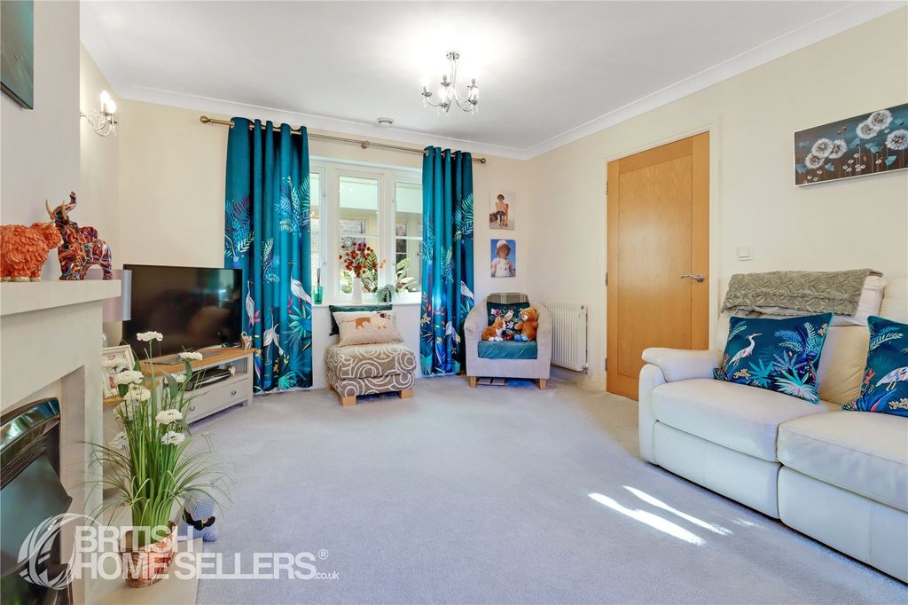 Property photo 3 of 15 Picture No. 17