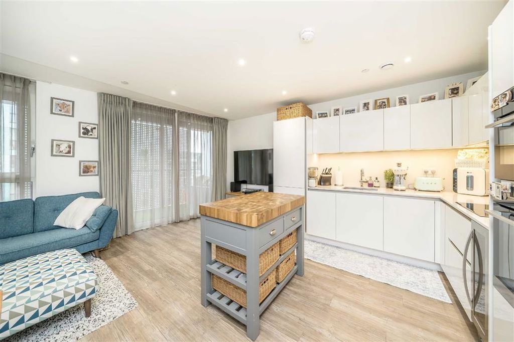 Property photo 3 of 11