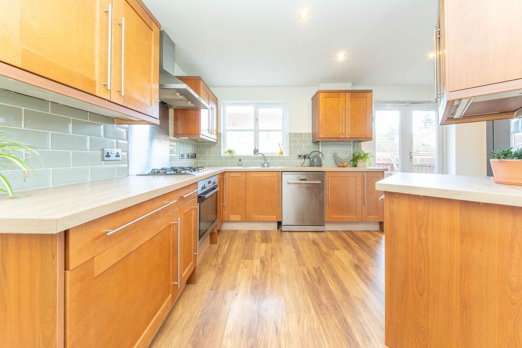 Property photo 3 of 38 Kitchen