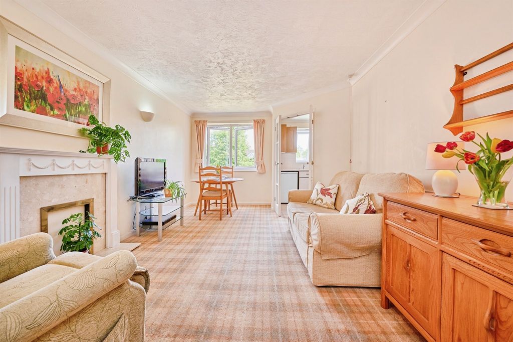 Property photo 2 of 14