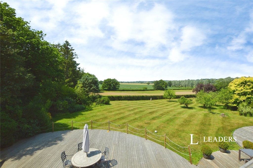 Property photo 3 of 12 Picture No. 02