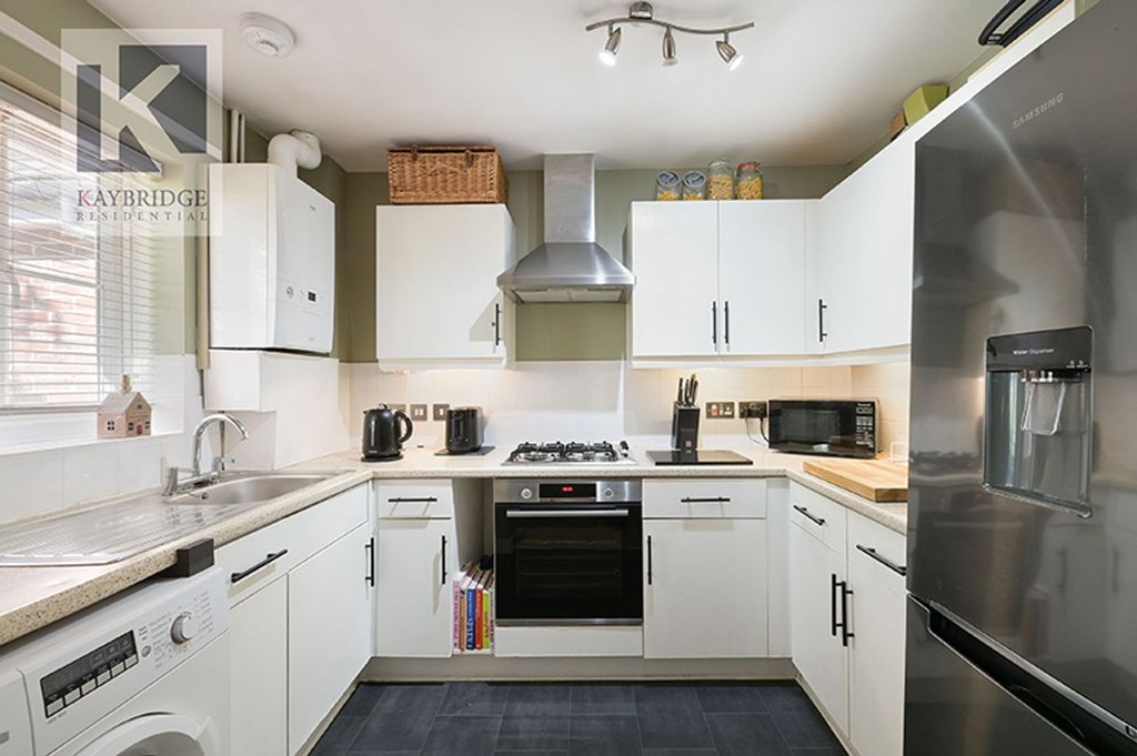 Property photo 3 of 8 Eastman Way, Epsom - Kt19 8Fh