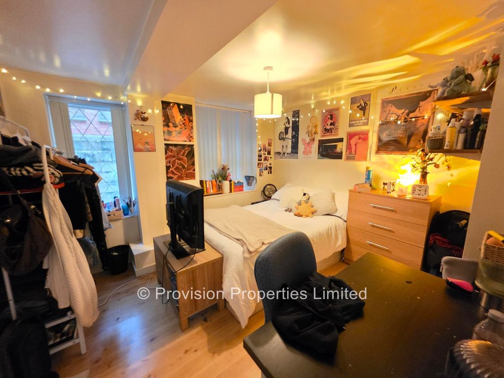 Property photo 2 of 7 Photo
