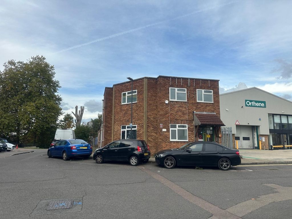 Property photo 1 of 22