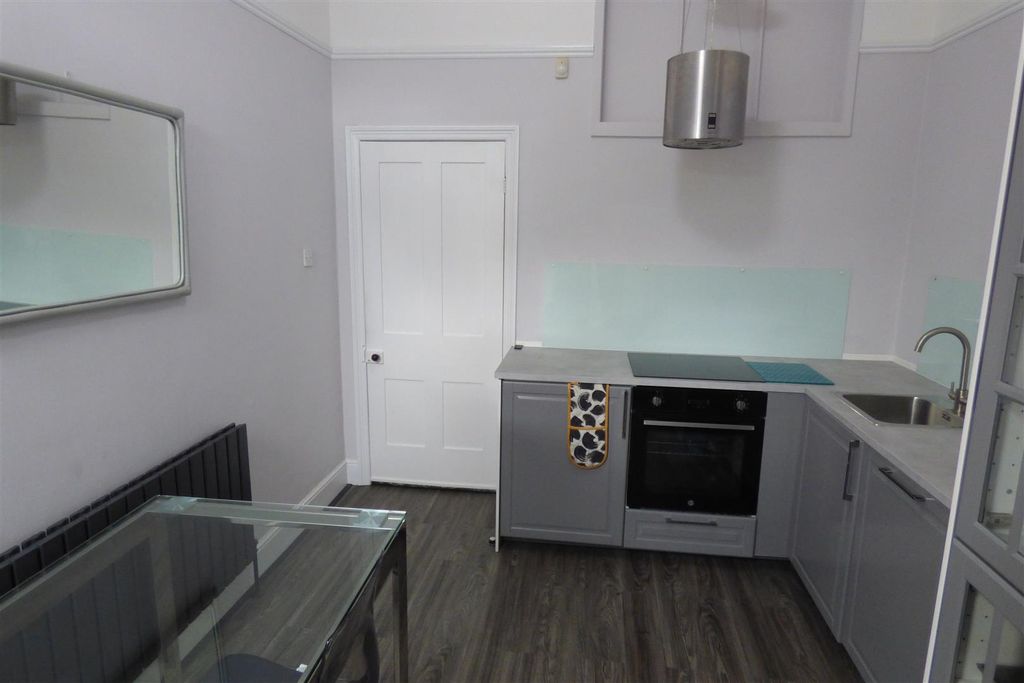 Property photo 3 of 16 P1410402.Jpg