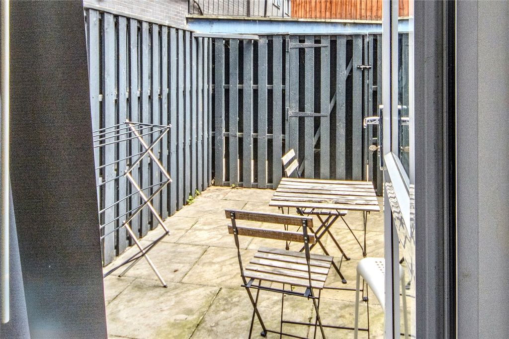 Property photo 3 of 5 Picture No. 17