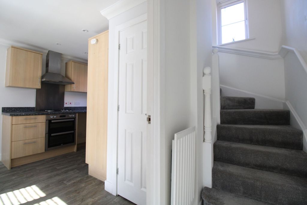 Property photo 3 of 15 Staircase