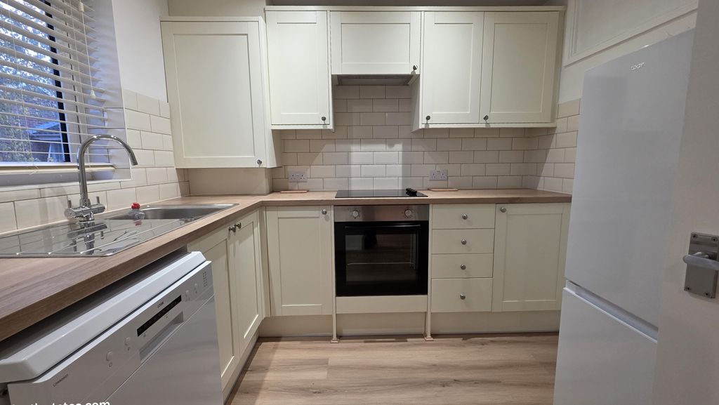 Property photo 1 of 12 Two Bedroom Flat