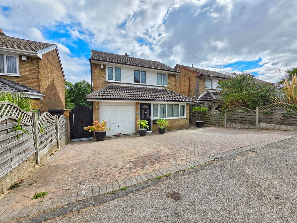 Property photo 2 of 46